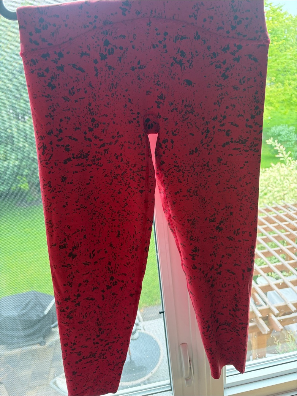 SPANX Booty Boost Leggings in Red with Black Speckle Print - Picture 2 of 5